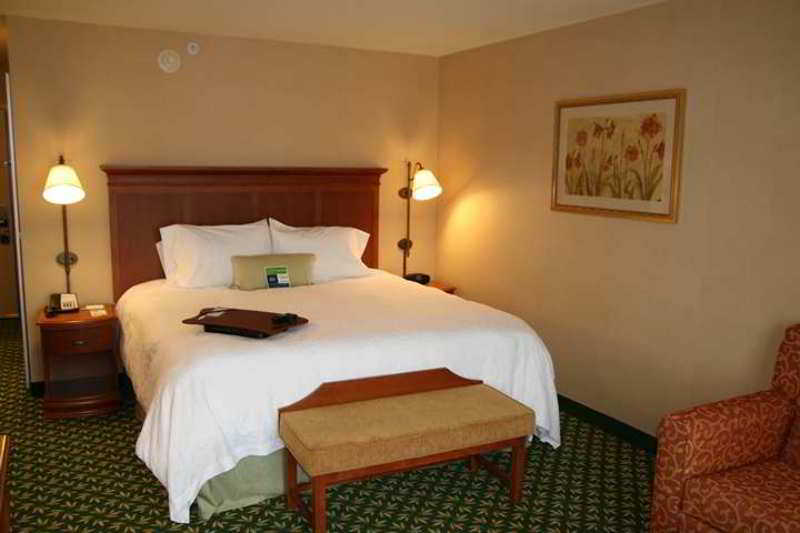 Hampton Inn & Suites By Hilton Tomball Houston Nw Номер фото